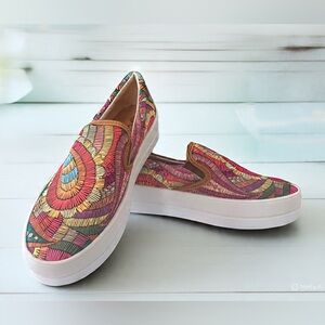 ✨ Colorful Slip-On Platform Sneakers – Size 6 ✨